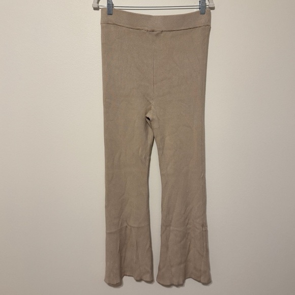 Abercrombie & Fitch Beige Ribbed Knit Flare Wide Leg Slit Pants Size Large - Picture 6 of 7